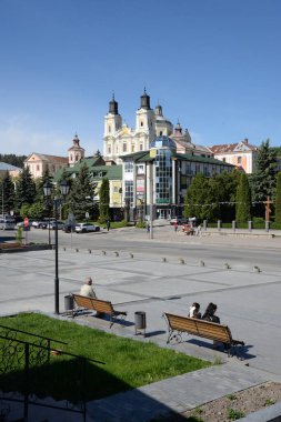 Eski şehrin tarihi kısmı. Dönüşüm Katedrali. Büyük kilise.  