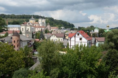 Eski şehrin tarihi kısmı. Eski kasaba, merkez cadde. Dönüşüm Katedrali. St. Stanislaus Katolik Kilisesi. Nicholas Katedrali (Fransisken Manastırı). Eski büyük kilise.