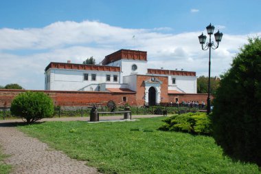 Kapı ve giriş kapısı Dubno kalesi