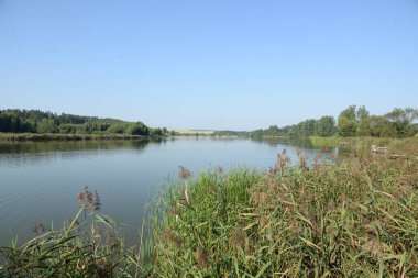 Ikva Nehri, Styr 'ın (Dinyeper Havzası) sağ koludur.)