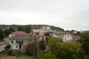 Eski şehrin tarihi kısmı. Eski kasaba, merkez cadde. Dönüşüm Katedrali. St. Stanislaus Katolik Kilisesi. Nicholas Katedrali (Fransisken Manastırı). Eski büyük kilise.