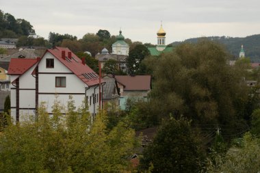 Eski şehrin tarihi kısmı. Eski kasaba, merkez cadde. St. Nicholas Katedrali (Fransisken Manastırı). Eski büyük kilise.
