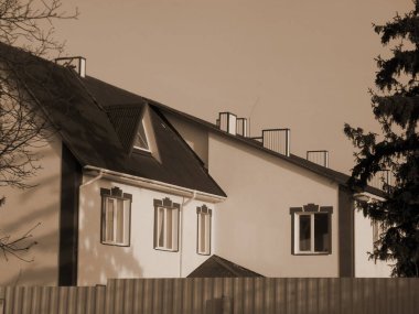 Taşra şehrinin kenar mahalleleri.          
