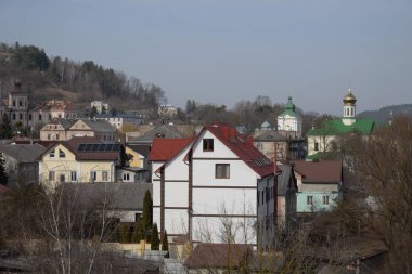 Eski şehrin tarihi kısmı. Eski kasaba binaları. St. Nicholas Katedrali (Fransisken Manastırı). Eski büyük kilise. 