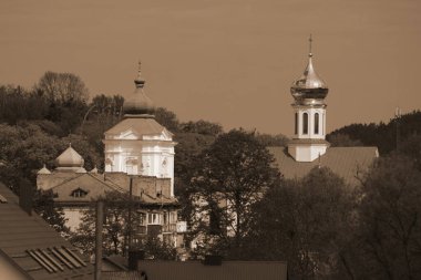 Eski şehrin tarihi kısmı. Eski kasaba binaları. St. Nicholas Katedrali (Fransisken Manastırı). Eski büyük kilise.