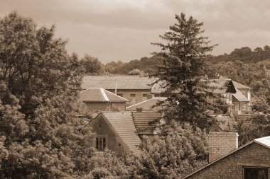 Eski kasabanın küçük bir caddesi. Eski şehrin tarihi kısmı. Eski kasabanın tarihi merkezi. Eski, yerleşim yeri, köy evi. Eski kasabanın kenar mahalleleri.