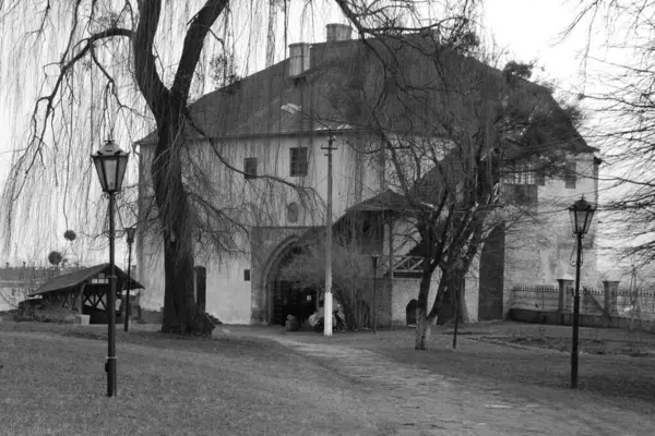 Ostrog Kalesi, genel görünüm