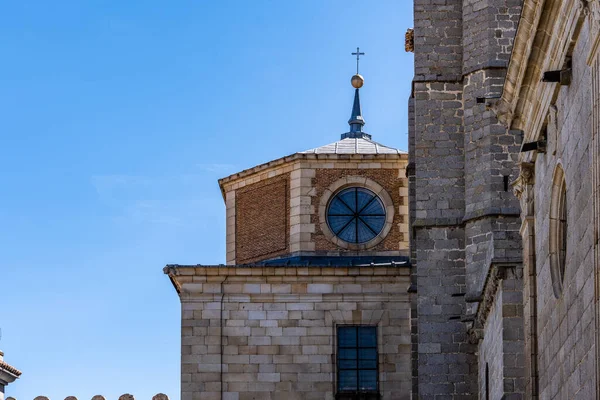 Torre Catedral Ávila Espanha Visão Ângulo Baixo Contra Céu — Fotografia de Stock