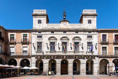 Avila, İspanya - 11 Eylül 2022: Mercado Chico Meydanı