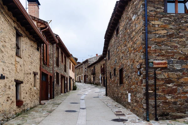 Hiruela Španělsko Listopadu 2022 Malebná Ulice Tradičními Kamennými Domky Malé — Stock fotografie