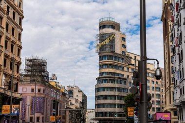 Madrid, İspanya - 25 Haziran 2022: Gran Via Caddesi, Callao Meydanı