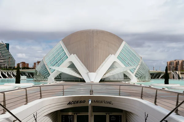 Walencja Hiszpania Lipca 2023 Widok Kino Planetarium Hemisferic Imax Mieście — Zdjęcie stockowe