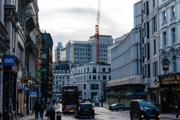 London Egyesült Királyság Augusztus 2023 Ludgate Hill Street Forgalom Alkonyatkor — Stock Fotó
