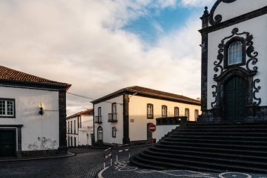 Tarihi Vila Franca do Campo kasabası, Azores.