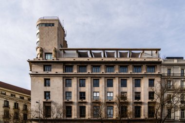 Madrid, İspanya - 17 Mart 2024: Salamanca Bölgesi 'ndeki Alcala Caddesi' ndeki Eski Lüks Konut Binaları. Equitativa Binası