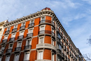 Madrid 'in Jeronimos bölgesindeki Eski Lüks Konut Binaları.