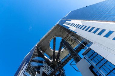 Osaka, Japonya - 17 Ağustos 2024: Osaka 'daki Umeda Gökyüzü Binası.