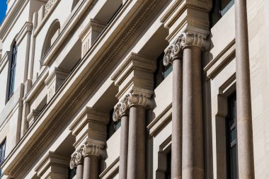 Central Madrid 'de Gran Via ve Barquillo' daki Eski Lüks Konut Binaları.