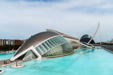Valencia, İspanya - 15 Mayıs 2025 Valencia Sanat ve Bilim Şehri 'ne bakın. Ünlü İspanyol mimar Santiago Calatrava tarafından tasarlandı.