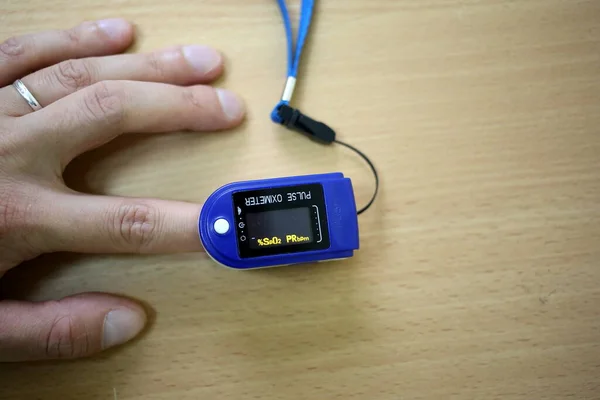 Pulse Oximeter Device Determining Level Saturation Pulse Rate — Stock Photo, Image
