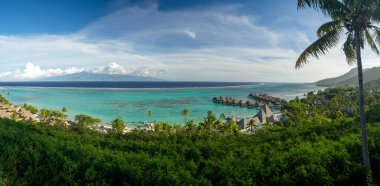 Tahiti tatil köyü su üstü kulübeleri, villalar ve bungalov, Fransız Polinezyası