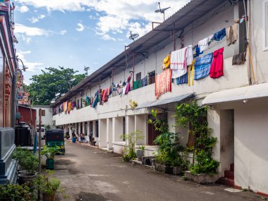 Sri Lanka hala yaşıyor, Seylan sokak evleri