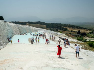 Pamukkale traverten terasları ve antik Yunan kenti Hierapolis, Türkiye