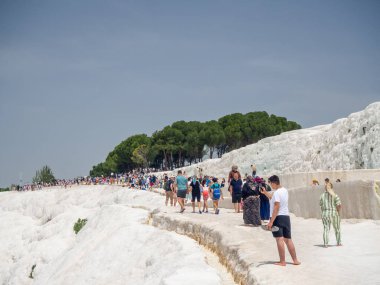Pamukkale traverten terasları ve antik Yunan kenti Hierapolis, Türkiye