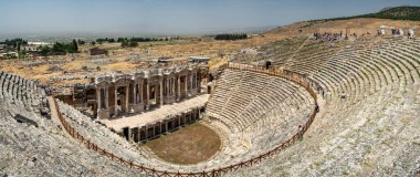 Pamukkale traverten terasları ve antik Yunan kenti Hierapolis, Türkiye