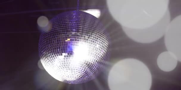 Boule Disco Miroir Dans Les Rayons Lumière — Video