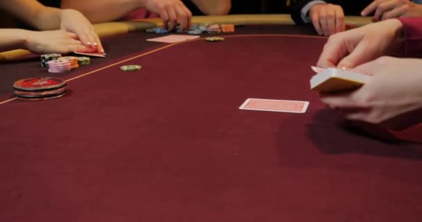 Carte Patatine Fritte Sul Tavolo Casinò Concetto Casino — Video Stock