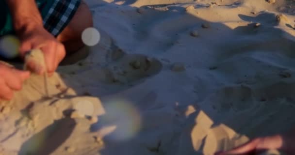 Vista Aérea Una Mujer Relajándose Playa — Vídeos de Stock