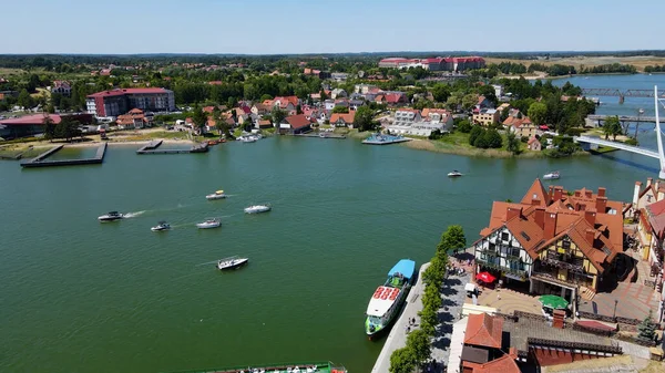 Luftaufnahme Von Der Drohne Zum Stadtbild Von Mikolajki Europe Der Stockfoto