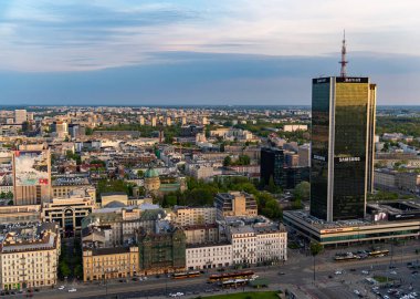 Şehir merkezinin panoramik manzarası Varşova, Polonya, 30 Haziran 2023