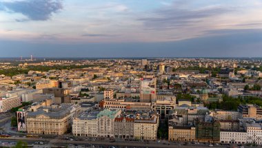 Şehir merkezinin panoramik manzarası Varşova, Polonya, 30 Haziran 2023