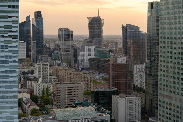 华沙现代摩天大楼和商业中心的全景 从上方俯瞰市中心 2023年6月30日 波兰华沙 — 图库照片