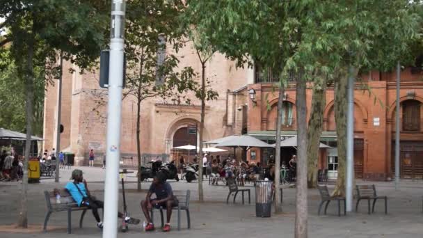 Toulouse Frankreich September 2023 Menschen Besuchen Die Innenstadt Von Toulouse — Stockvideo
