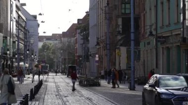 Şehir merkezi Avrupa turizm mimarisi. Wroclaw Polonya 27 Ekim 2023