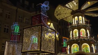 Noel süslemeleri Yeni Yıl 'da Polonya' yı aydınlatıyor