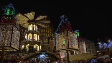 Noel süslemeleri Yeni Yıl 'da Polonya' yı aydınlatıyor