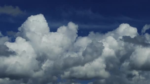 Időeltolódás Felhők Lebegnek Égen Kék Felé — Stock videók