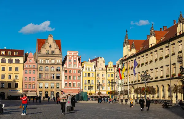 15 Ekim 2023 'te Eski Kasaba' nın manzarası. Wroclaw Polonya