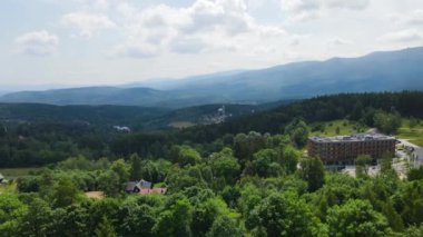 Dağlar orman tatil beldesi otel Almanya turizmi