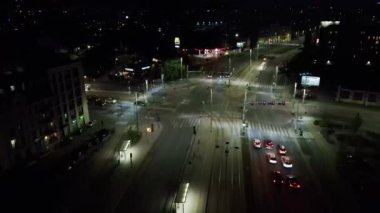 14 Temmuz 2024 Wroclaw Polonya gece yolu trafik ışıkları