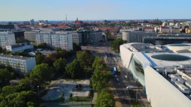 15 Temmuz 2024 Wroclaw Polonya İHA hava fotoğrafçılığından Avrupa şehir merkezi mimarisi