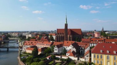 Avrupa 'nın güzel şehri Odra Nehir Uçuşu bir Wroclaw Polonya' dan ateş açtı.
