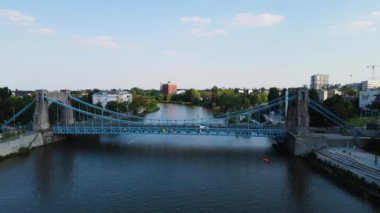 Avrupa 'nın güzel şehri Odra Nehir Uçuşu bir Wroclaw Polonya' dan ateş açtı.