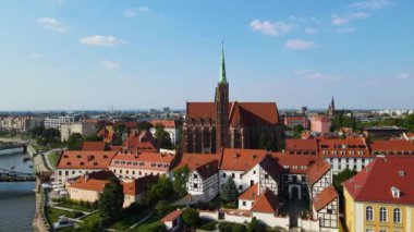 Avrupa 'nın güzel kenti Antik mimari Uçuşu Wroclaw Polonya' dan insansız hava aracı ile vuruldu