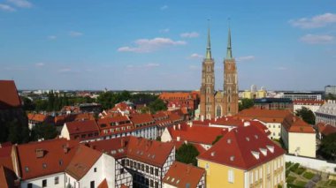 Avrupa 'nın güzel kenti Antik mimari Uçuşu Wroclaw Polonya' dan insansız hava aracı ile vuruldu