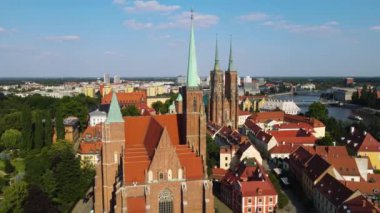 Avrupa 'nın güzel kenti Antik mimari Uçuşu Wroclaw Polonya' dan insansız hava aracı ile vuruldu